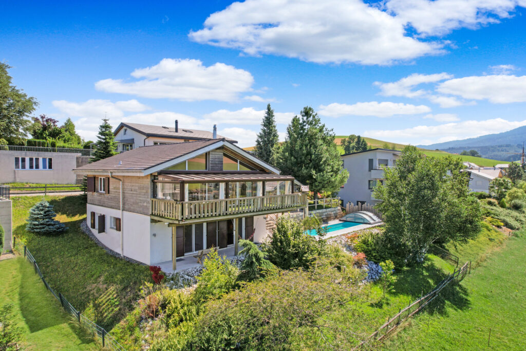 Idyllische-wohngegend-einfamilienhaus-schweiz
